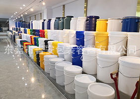 国产wwwwhhh吉安容器一楼涂料桶、机油桶展区
